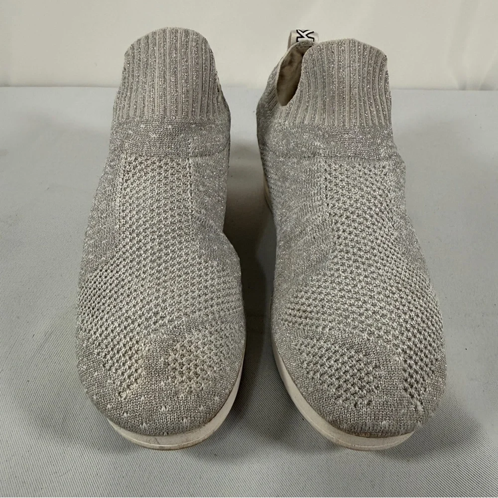DKNY, Women's Gray Knit Slip-On Sneakers, size 8.5M,
